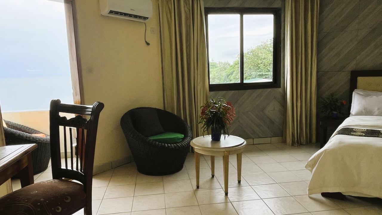 Hotel Les Polygones Kribi Esterno foto