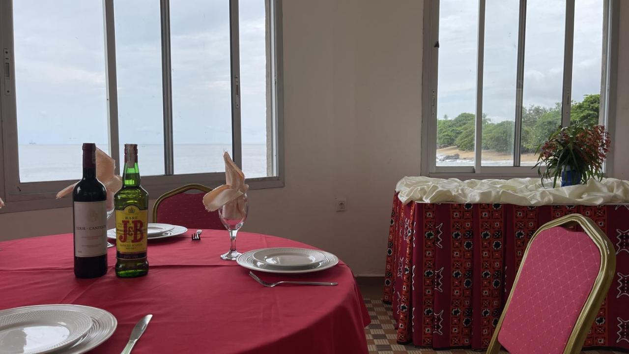 Hotel Les Polygones Kribi Esterno foto